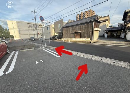 駐車場から当店への行き方案内 STEP 2